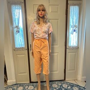 Ruby Rd XL top paired with pale peach lightweight Gloria Vanderbilt  crops sz XL